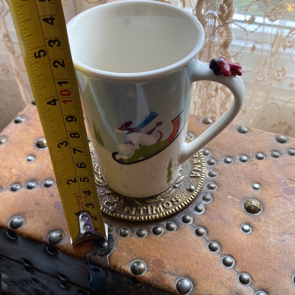 Starbucks Holiday 2011 small bone china dog sledding and people skating mug cup - Picture 13 of 13